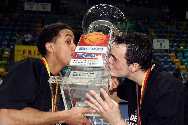 在欧洲足坛 在欧洲足坛